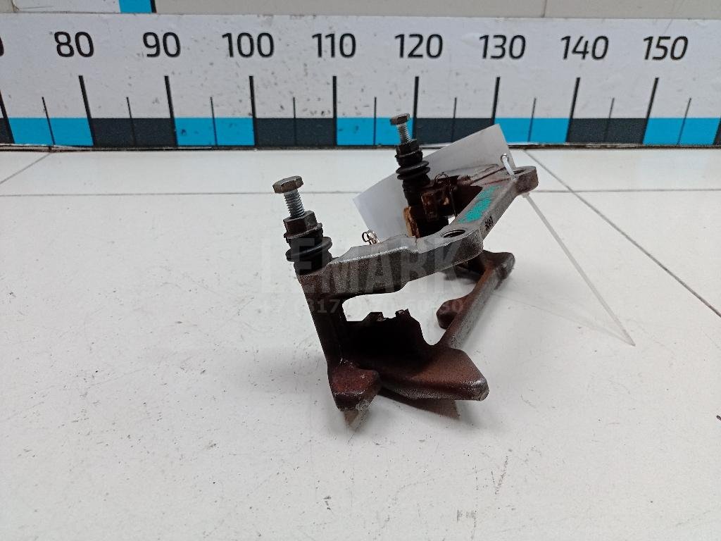 Скоба суппорта заднего правого