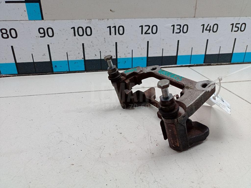 Скоба суппорта заднего левого