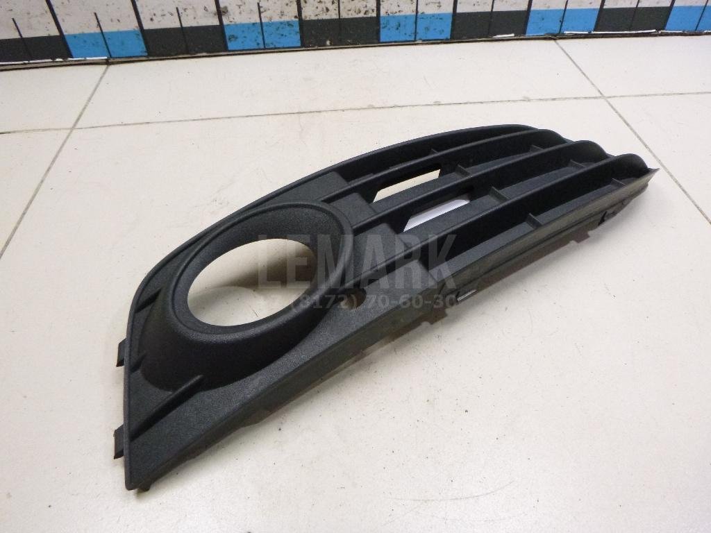 Решетка в бампер правая