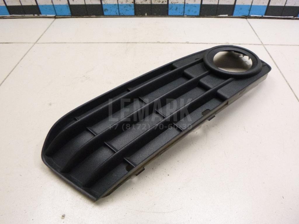 Решетка в бампер правая