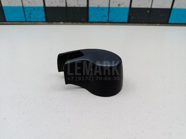 Крышка поводка стеклоочистителя
