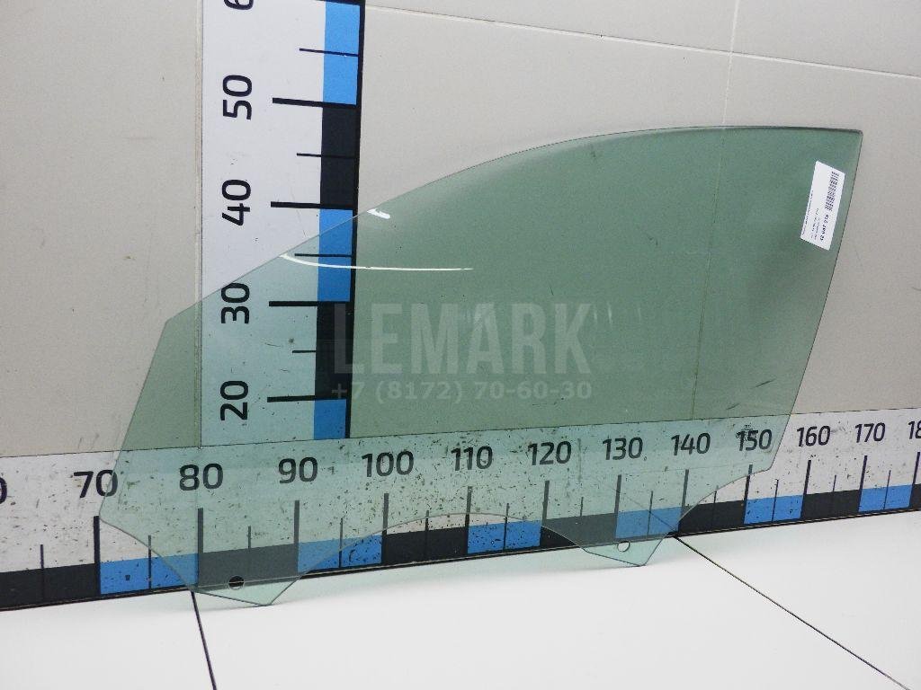 Стекло двери передней левой