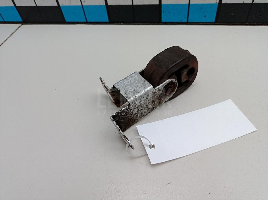 Кронштейн глушителя