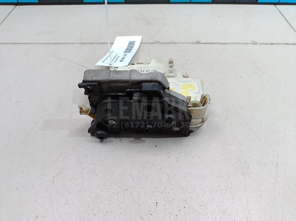 Замок двери передней левой