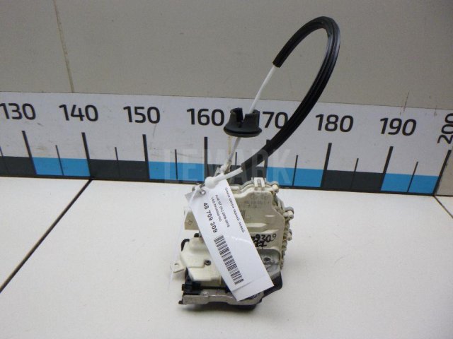 Замок двери задней левой