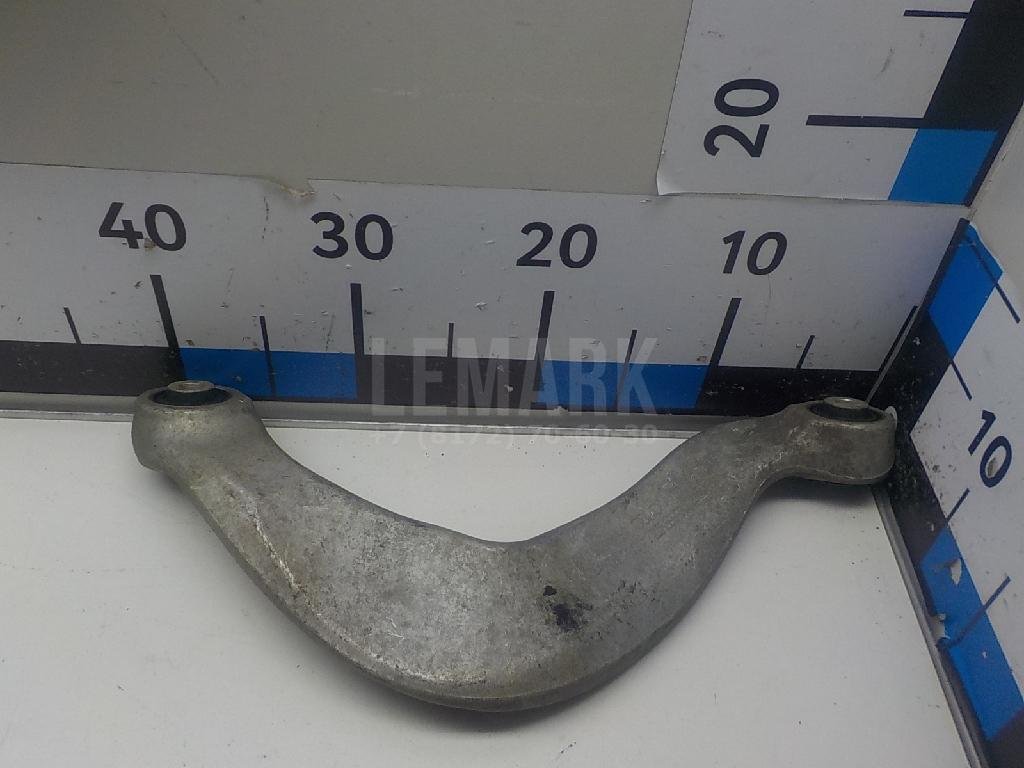 Рычаг задний верхний левый