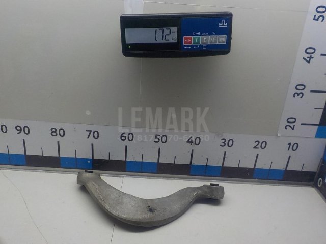 Рычаг задний верхний левый