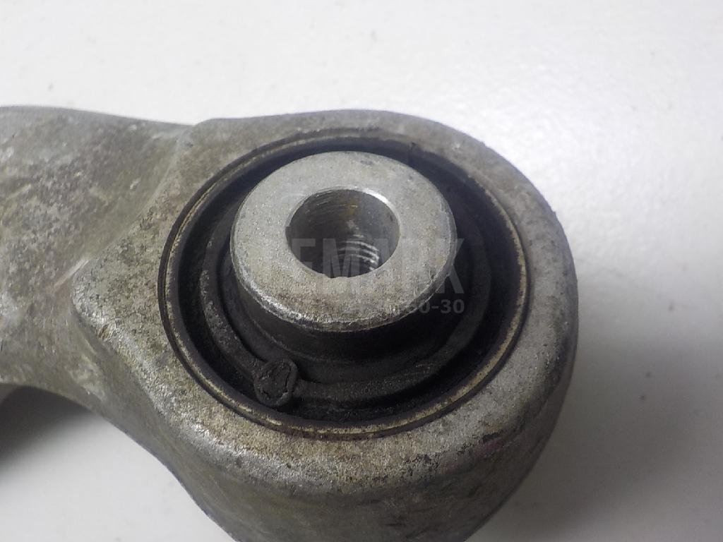 Рычаг задний верхний левый