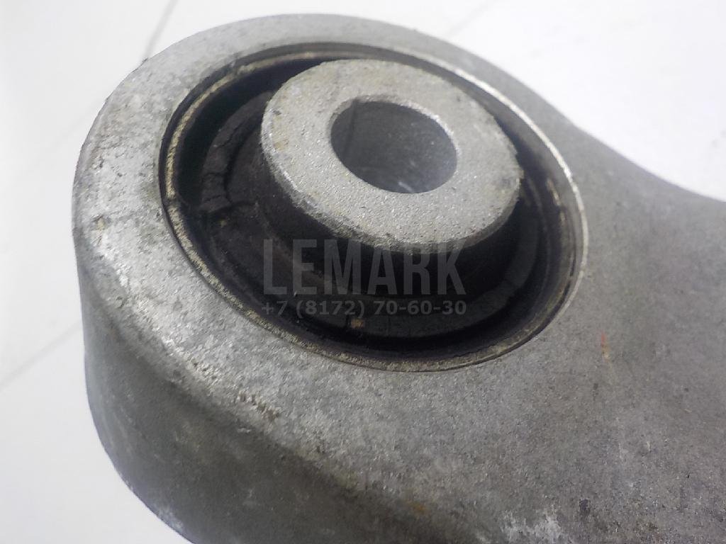 Рычаг задний верхний левый