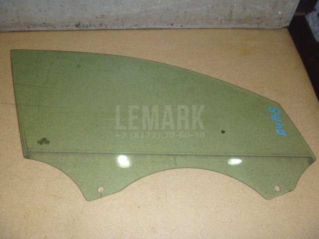 Стекло двери передней правой