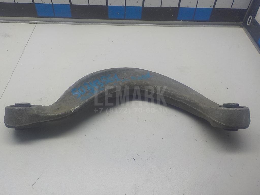 Рычаг задний верхний правый