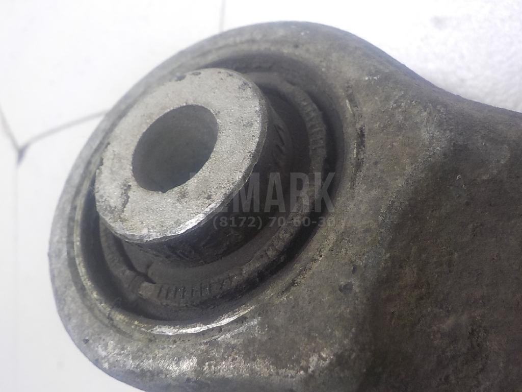 Рычаг задний верхний правый