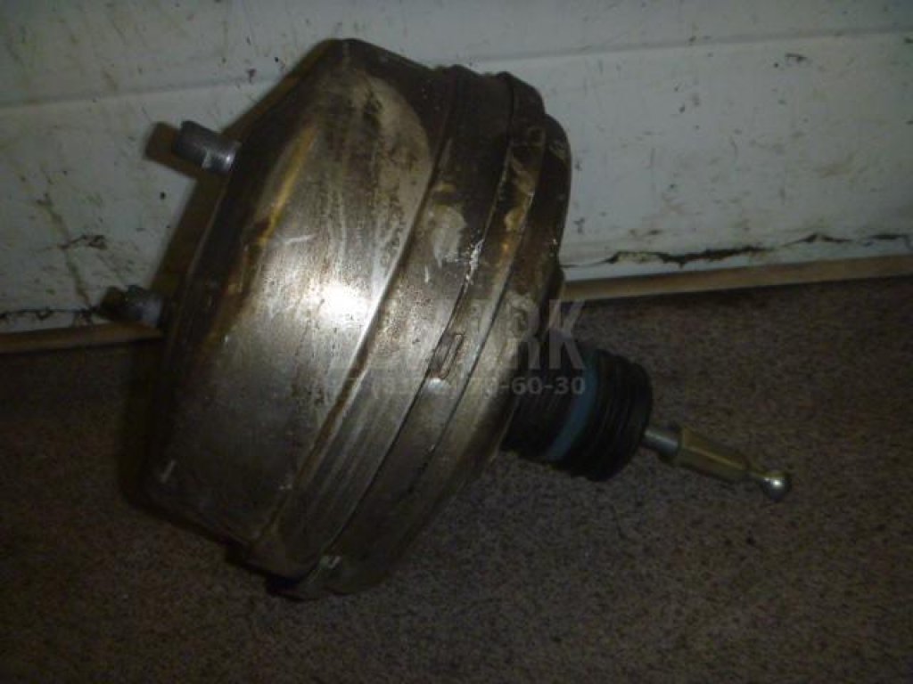 Усилитель тормозов вакуумный