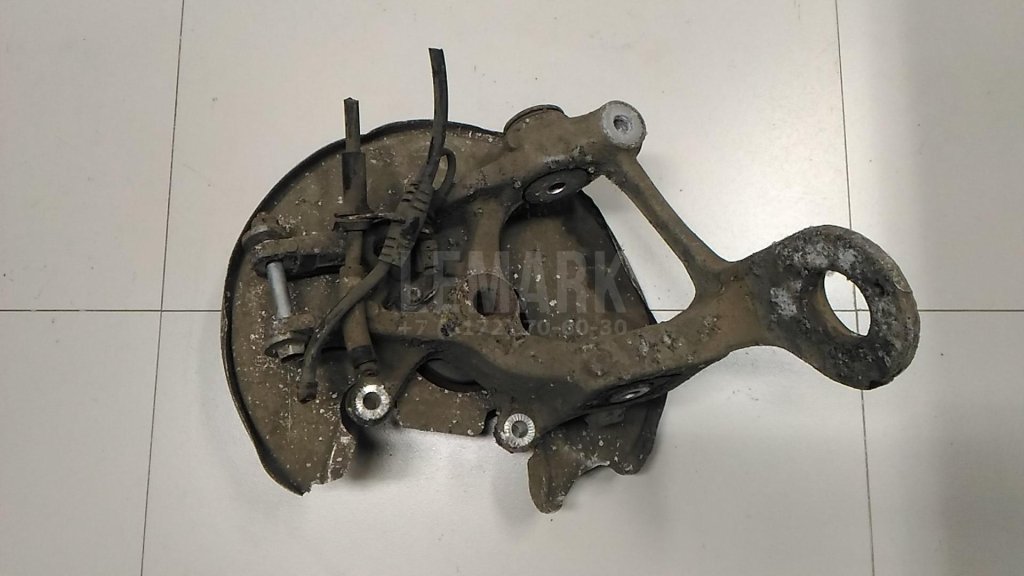 Кулак поворотный задний правый