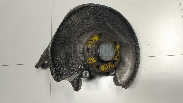 Кулак поворотный задний правый