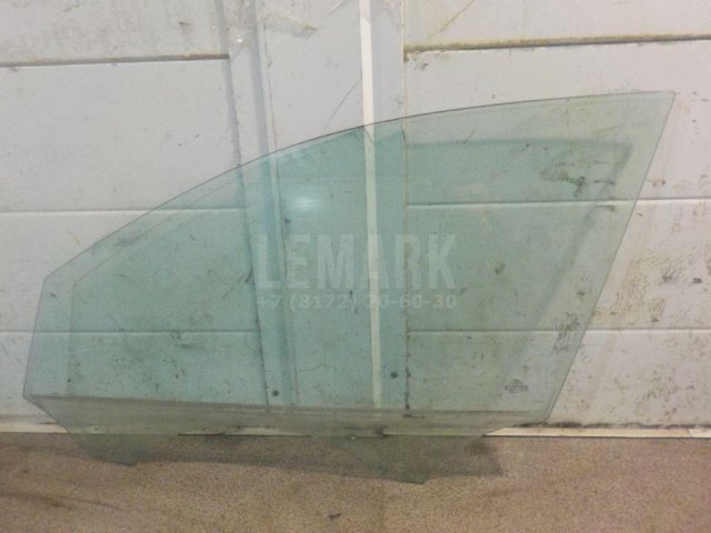 Стекло двери передней левой