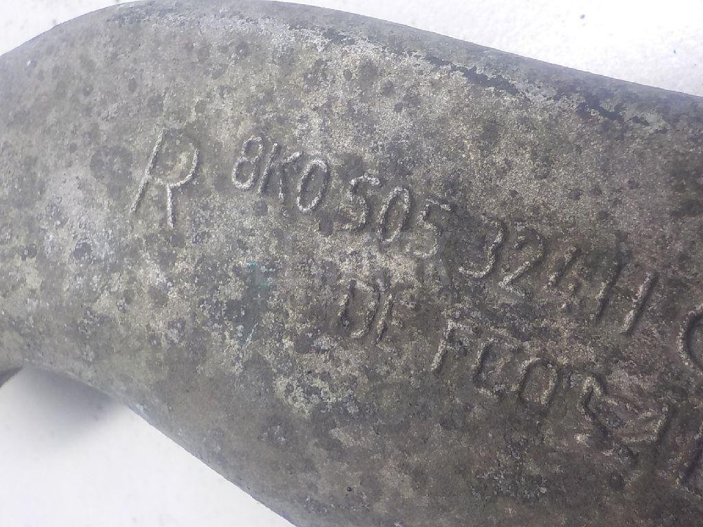 Рычаг задний верхний правый