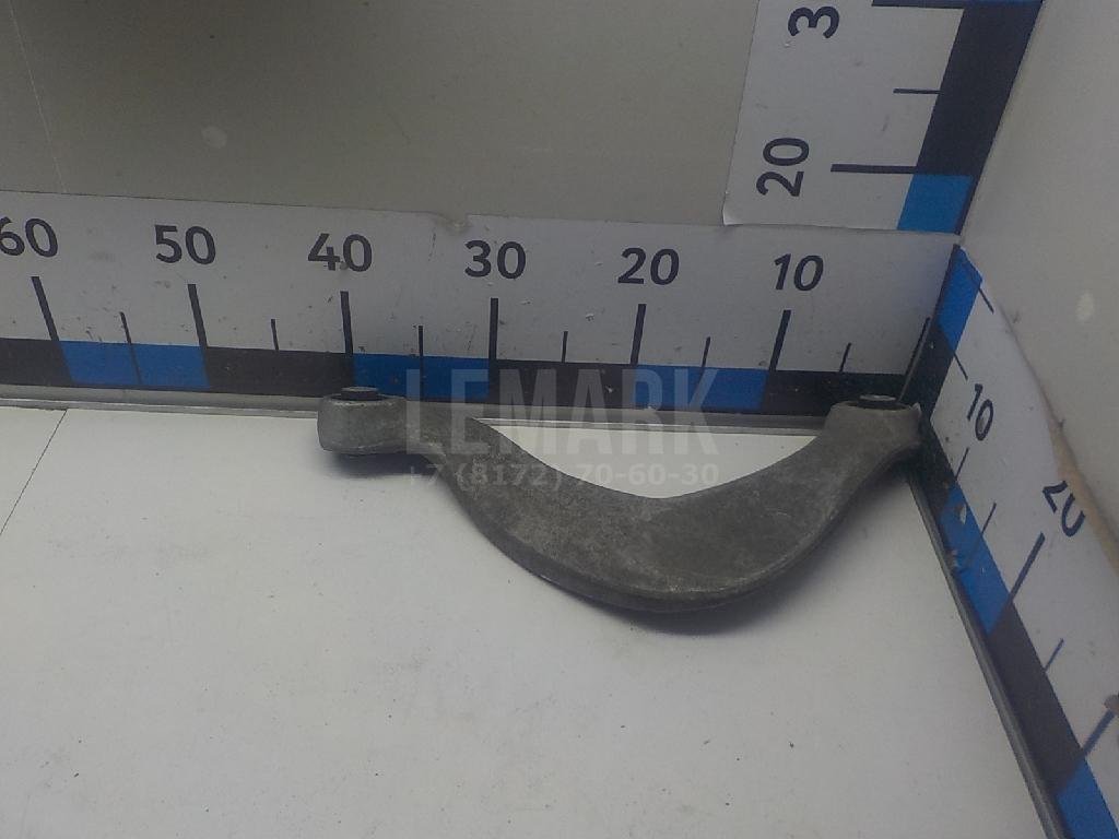 Рычаг задний верхний правый