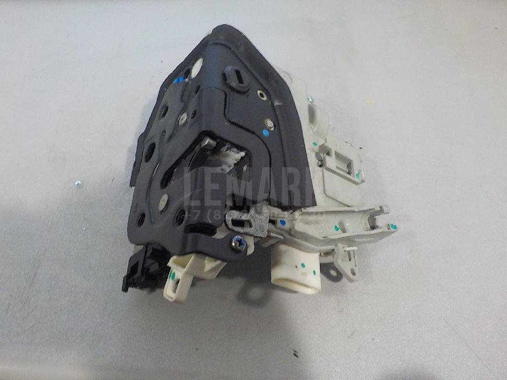 Замок двери задней левой