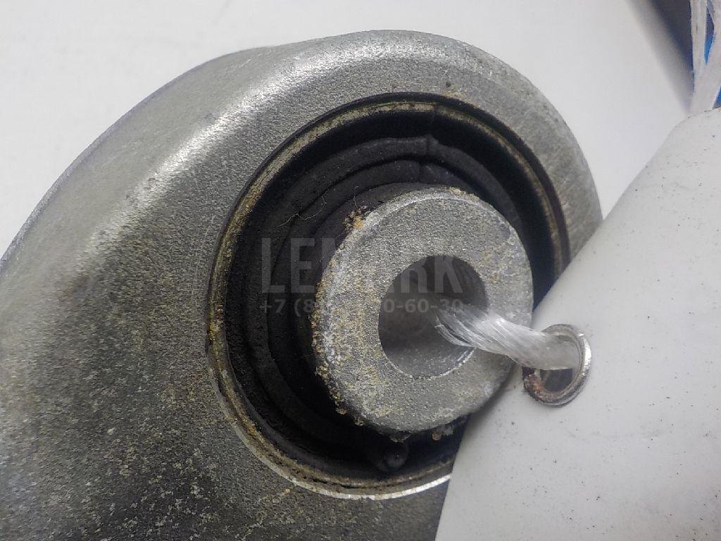 Рычаг задний верхний левый