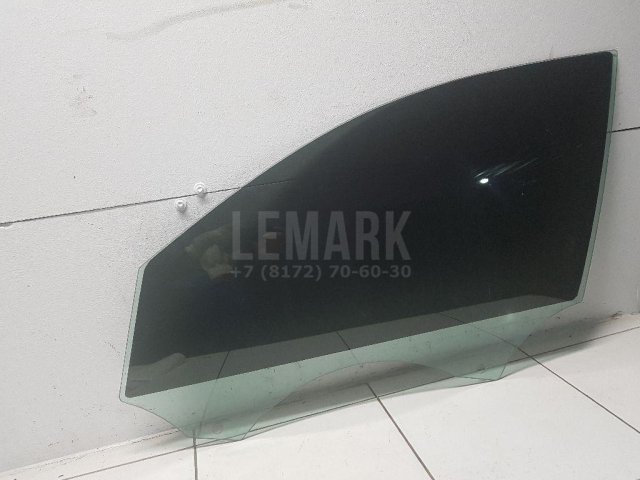Стекло двери передней левой