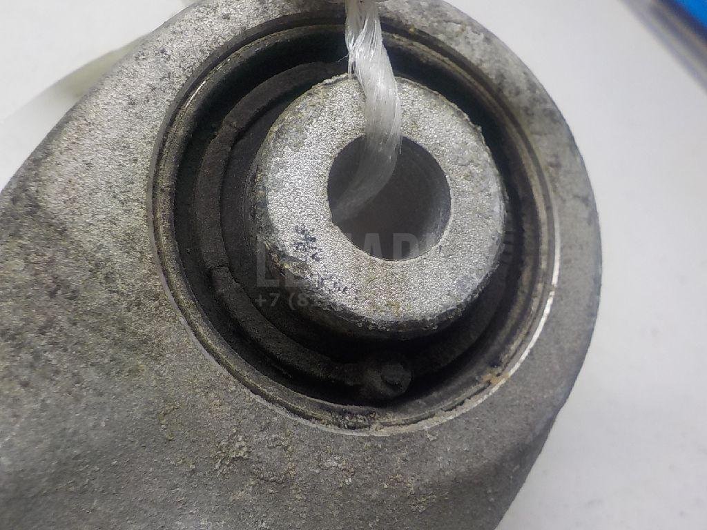 Рычаг задний верхний левый