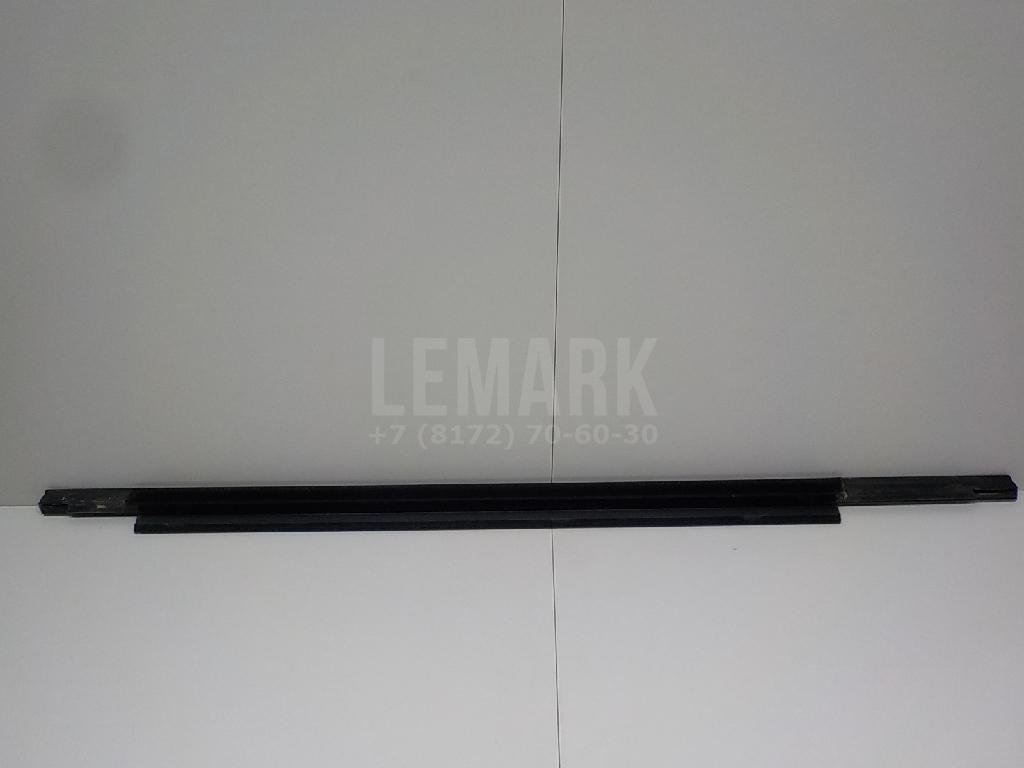 Накладка стекла заднего правого