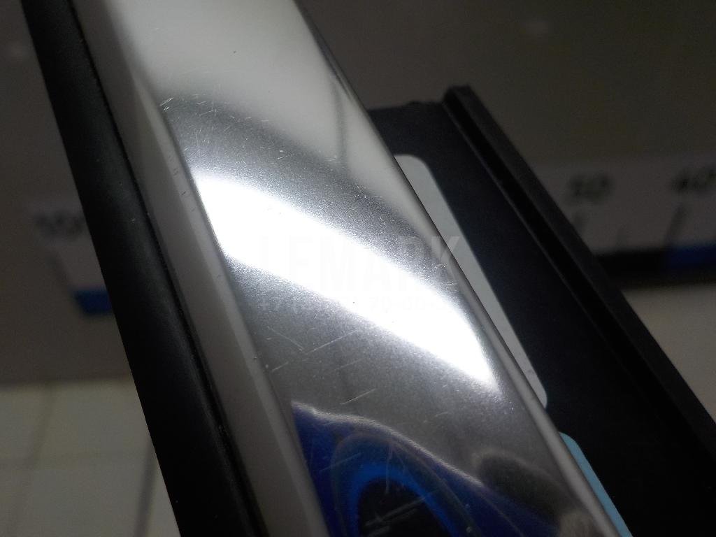 Накладка стекла заднего правого