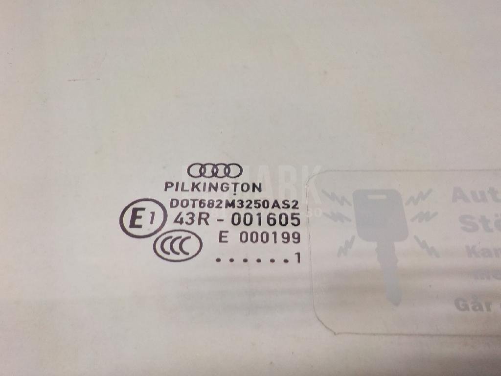 Стекло двери передней правой