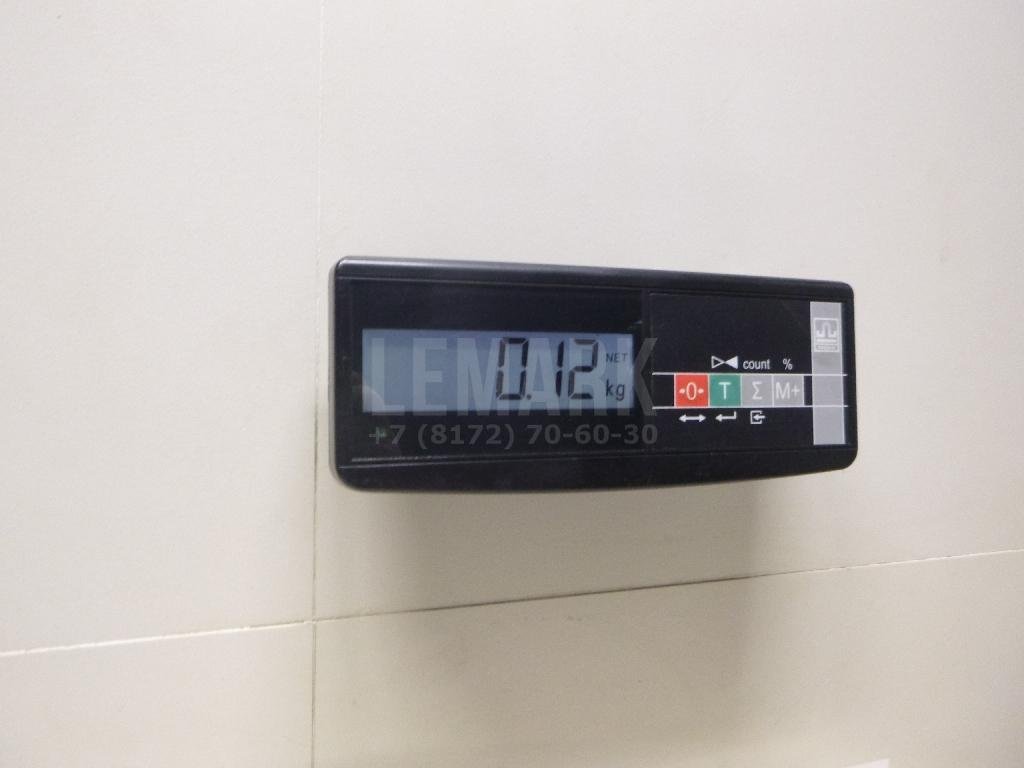 Накладка двери передней правой