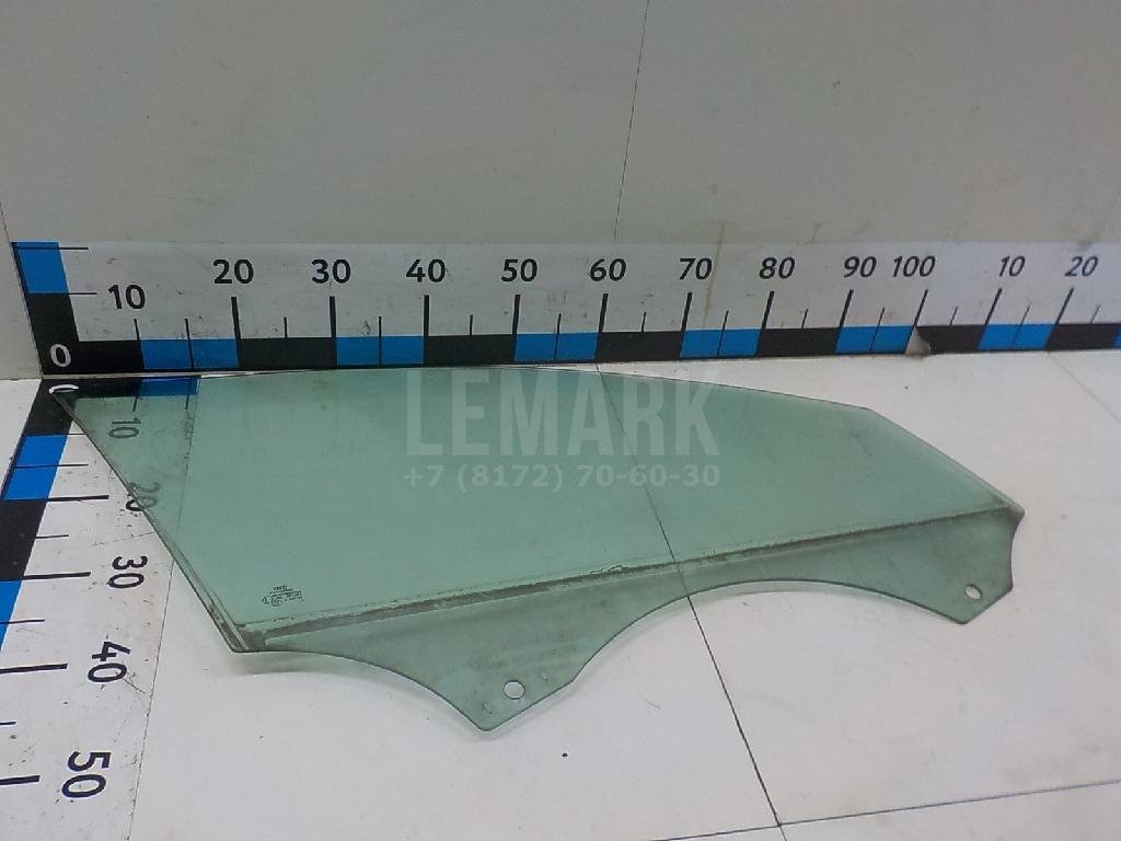 Стекло двери передней правой