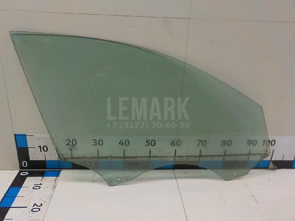 Стекло двери передней правой