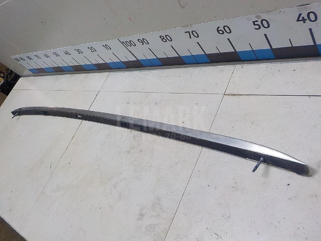 Рейлинг правый (планка на крышу)