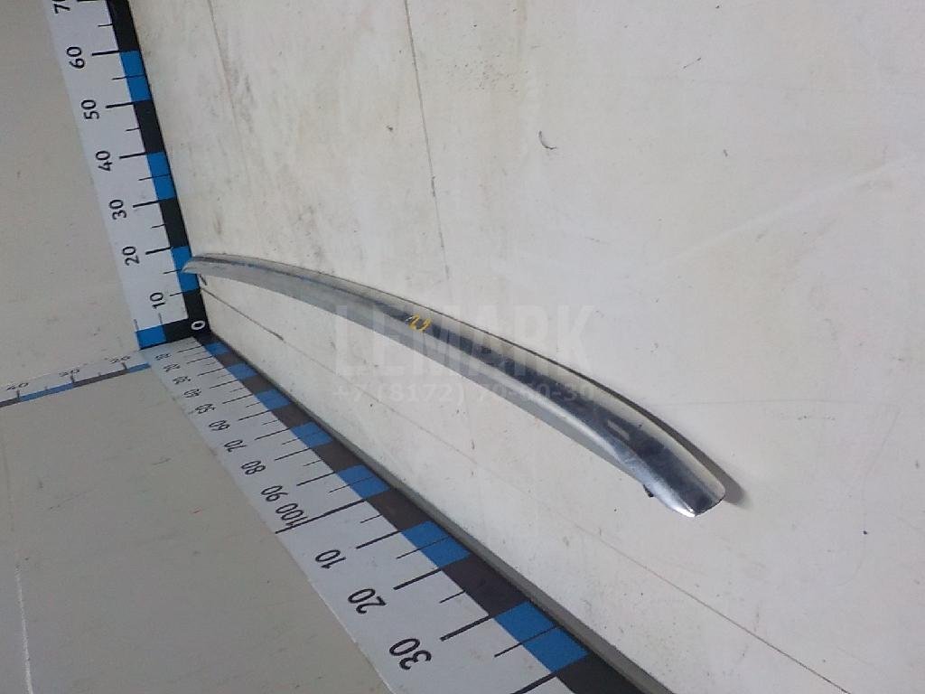 Рейлинг правый (планка на крышу)