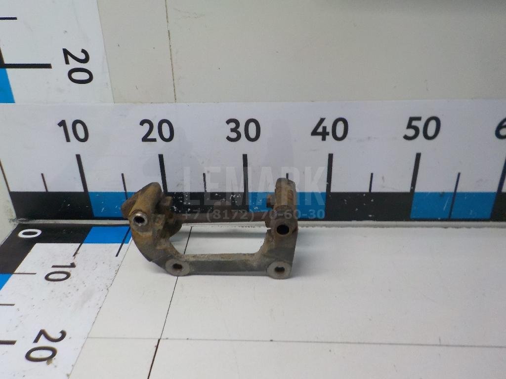 Скоба суппорта заднего правого