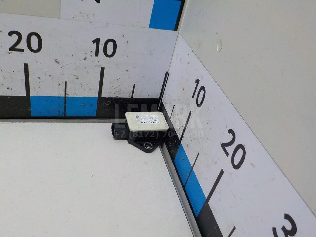 Датчик ускорения