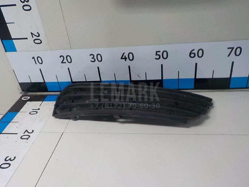 Решетка в бампер правая