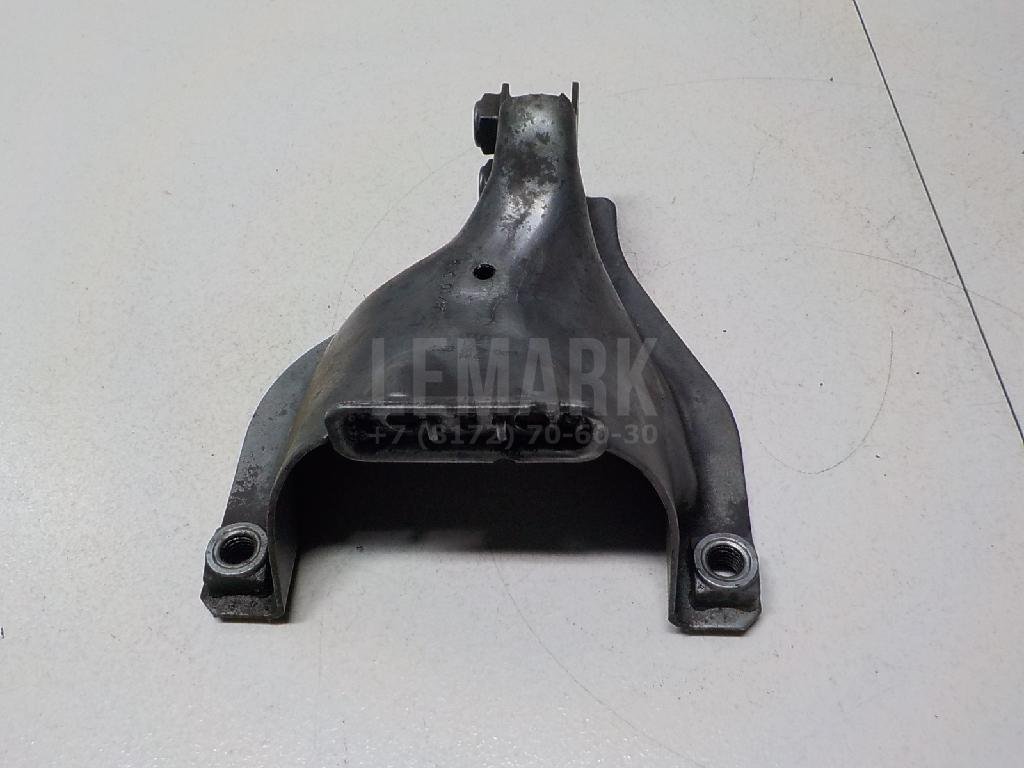 Кронштейн опоры двигателя