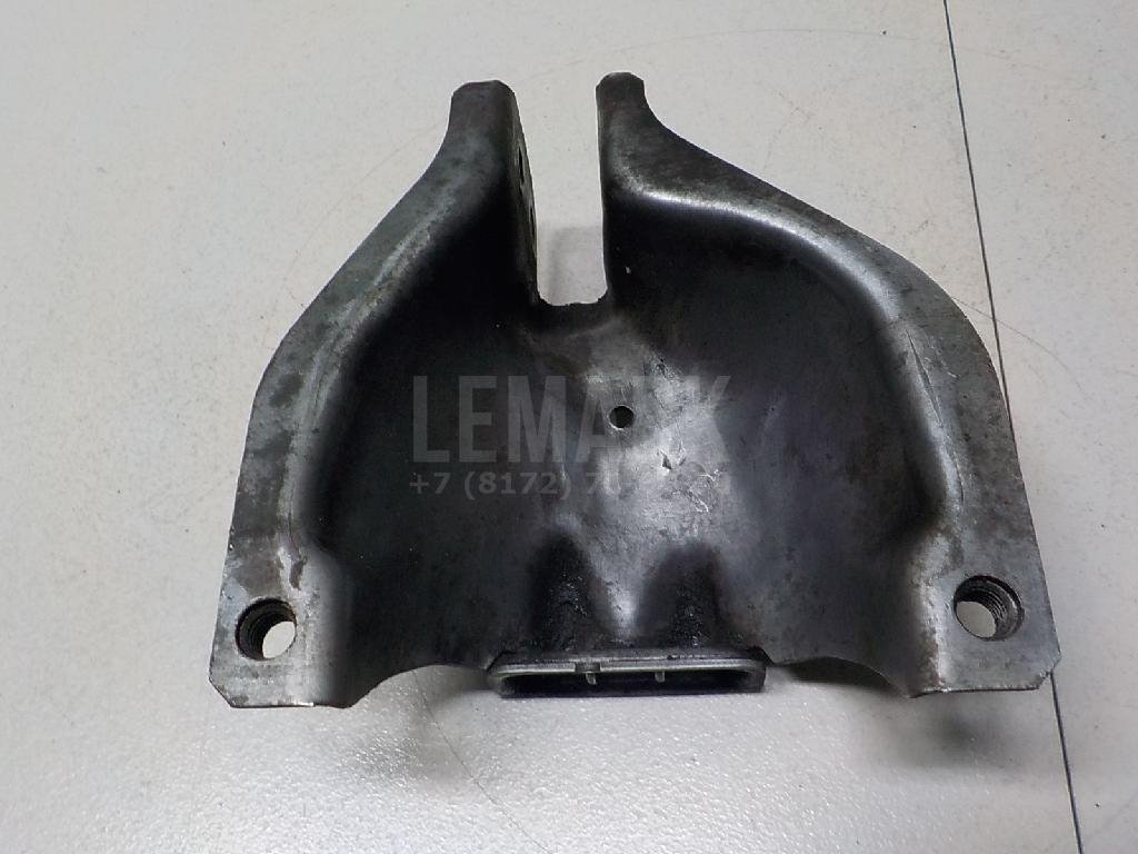 Кронштейн опоры двигателя