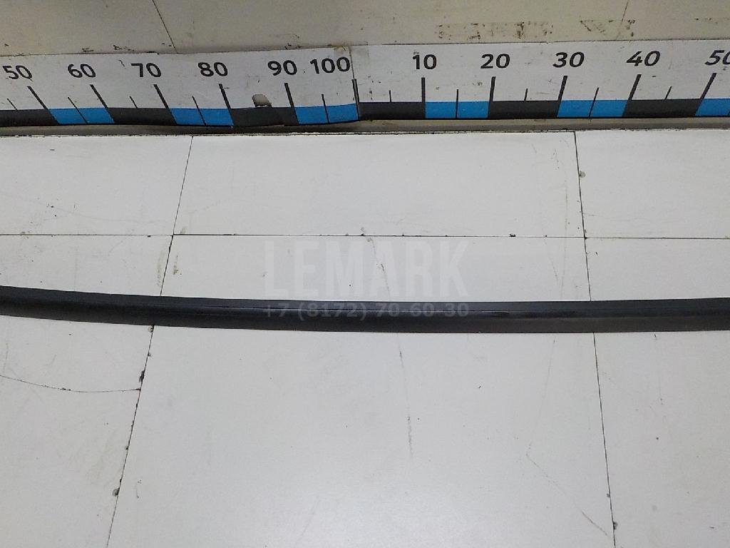 Рейлинг правый (планка на крышу)