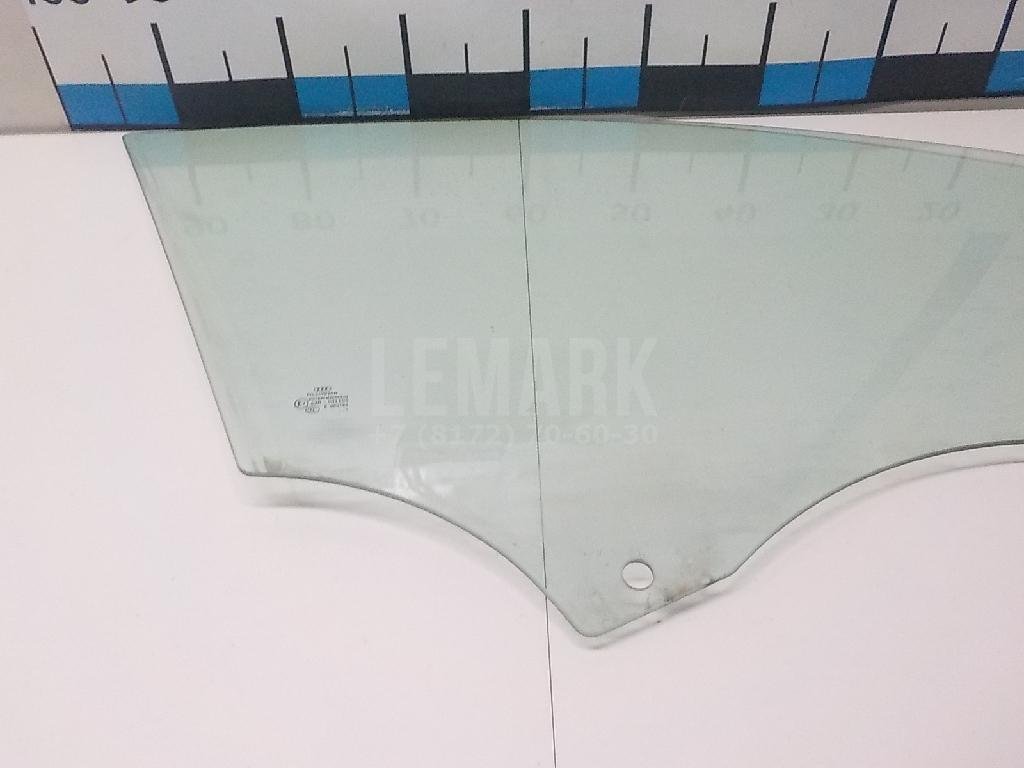 Стекло двери передней правой