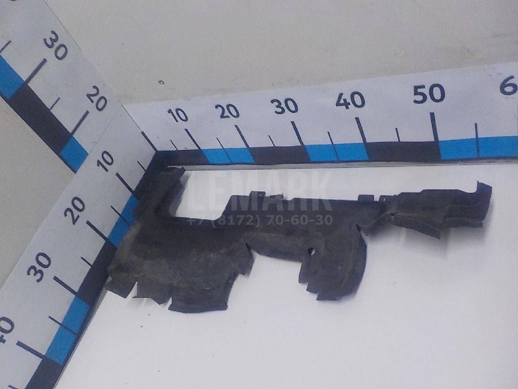 Воздуховод радиатора правый