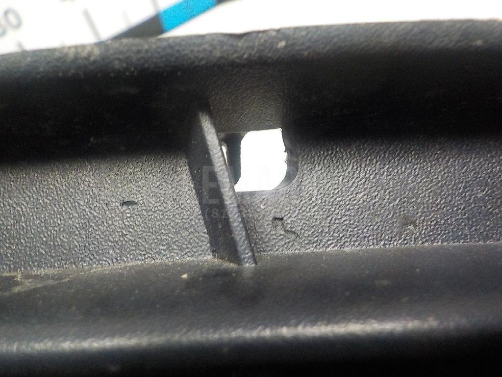 Решетка в бампер правая