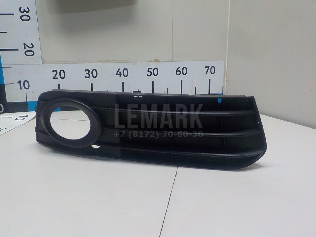 Решетка в бампер правая