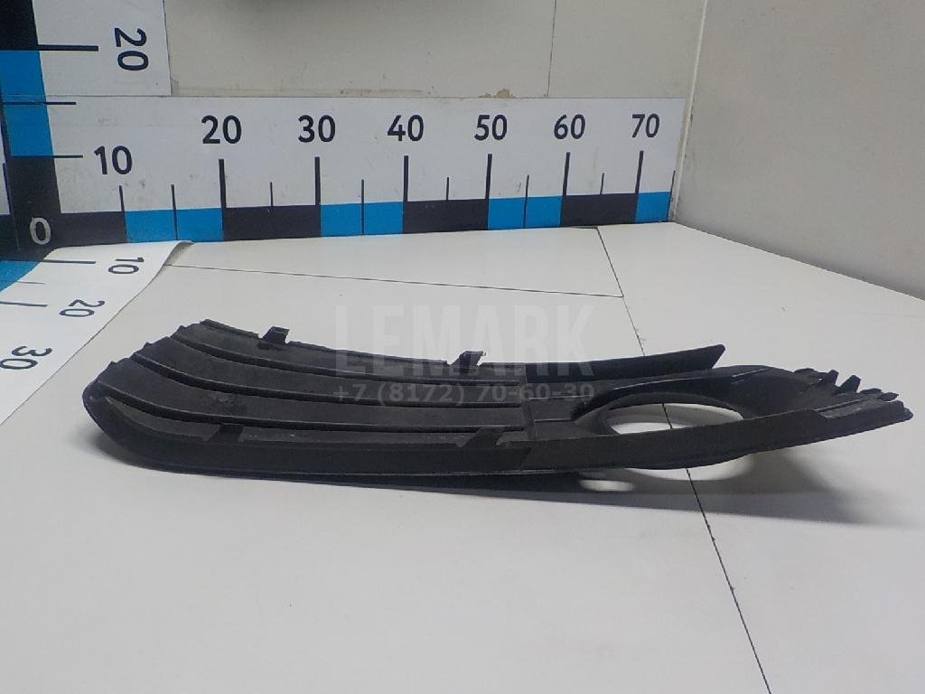 Решетка в бампер правая