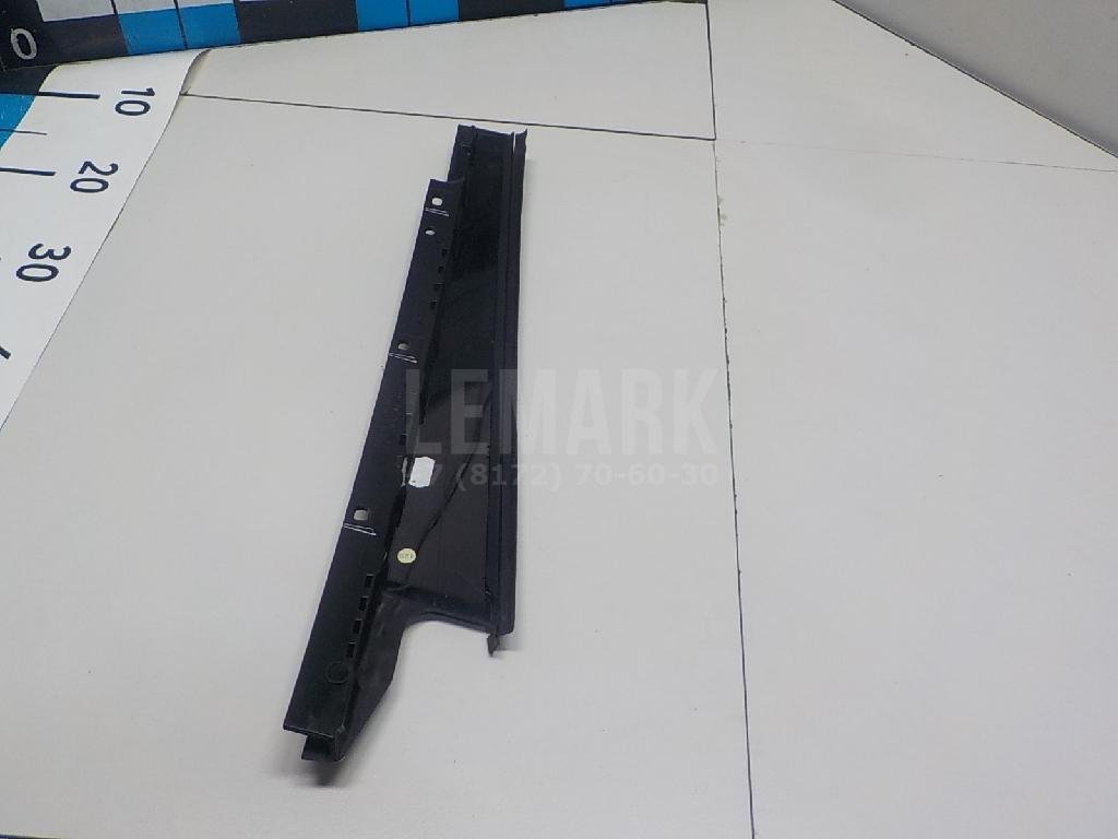 Накладка двери задней левой