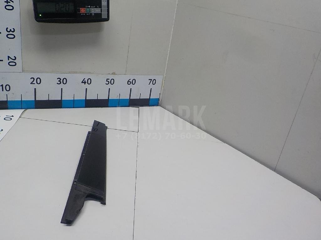 Накладка двери задней правой