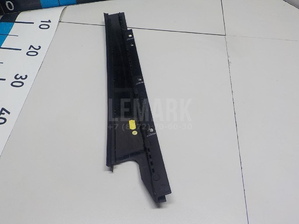 Накладка двери задней правой