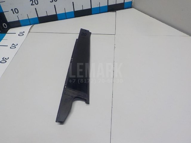 Накладка двери задней правой