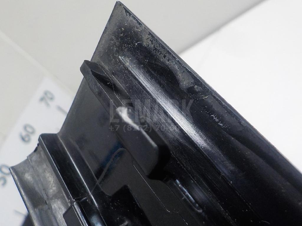 Накладка двери задней правой